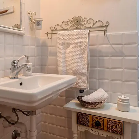 펜션 Tre Mari - Casa Caterina 올비아